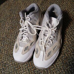 Mens Size 9 Jordan 11s